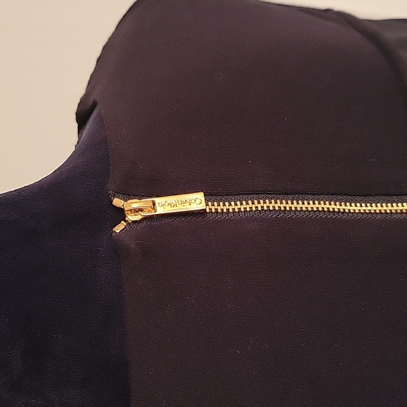 Calvin Klien top Size 1x zipper in back dressy or casual - Picture 5 of 7